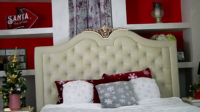 SarraRay online show from November 2025 06:10:02 PM