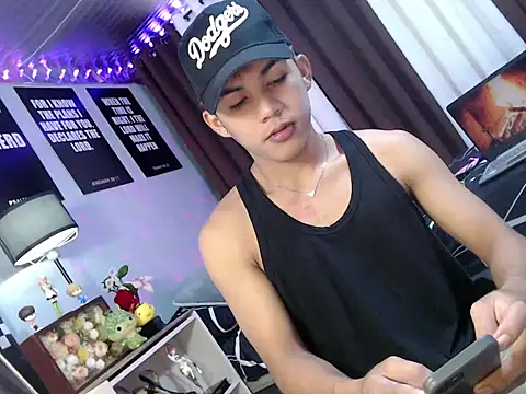 urhot chany online show from July 2026 04:42:02 PM