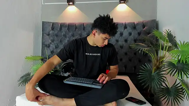 Snapshot of ALAN_REDINGER chatting on November 2025 01:54:02 PM ALAN REDINGER online show from November 2025 01:54:02 PM