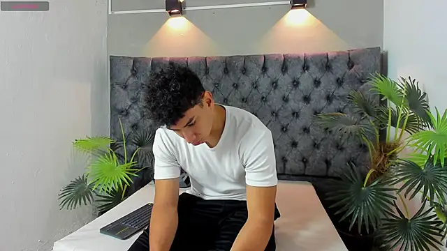 Snapshot of ALAN_REDINGER chatting on November 2025 12:49:02 PM ALAN REDINGER online show from November 2025 12:49:02 PM