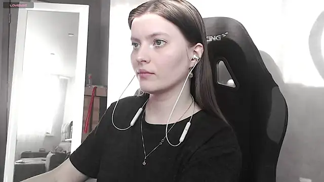 cute elfy  online show from September 2025 02:31:02 PM