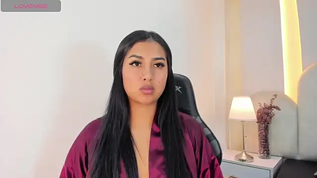 Snapshot of SalomeeBell chatting on December 2025 08:48:01 PM SalomeeBell online show from December 2025 08:48:01 PM