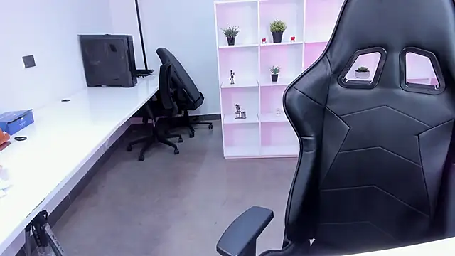 megan bigboobs  online show from October 2025 11:29:01 AM