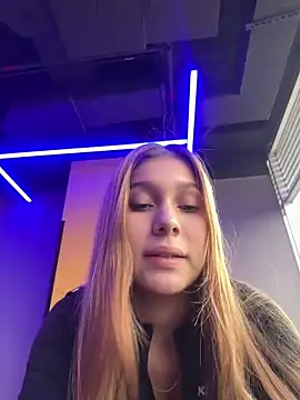 Nikii   online show from February 2026 04:51:01 PM