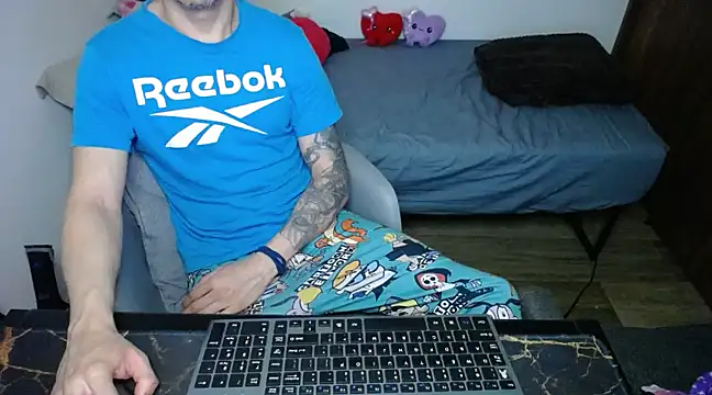 bossking017 online show from February 2025 12:41:01 AM