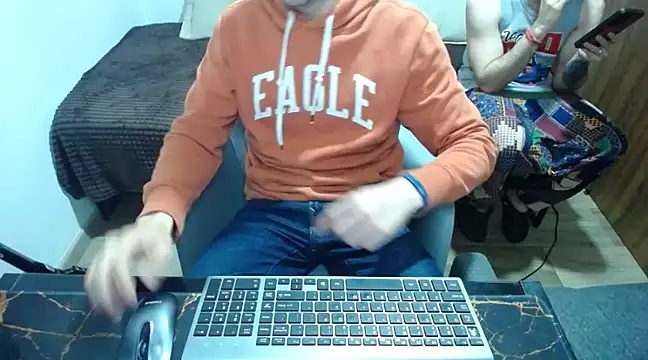 bossking017 online show from February 2025 10:32:02 PM