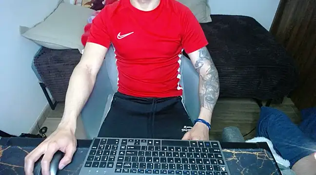 bossking017 online show from March 2025 09:54:02 PM