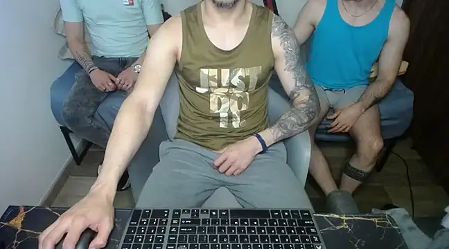 bossking017 online show from March 2025 09:37:01 PM