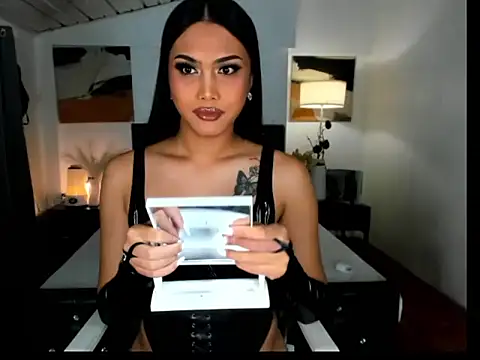 CallaWang online show from December 2025 08:29:01 PM