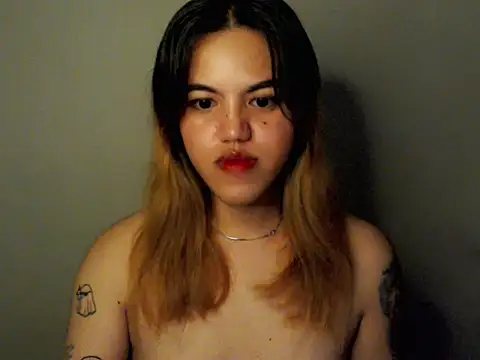 Snapshot of asian_kalaay chatting on November 2025 05:15:01 PM asian kalaay online show from November 2025 05:15:01 PM