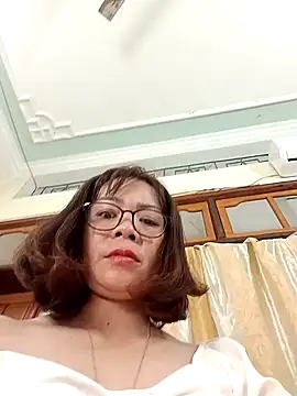 Mizzu-mi online show from October 2025 08:09:01 PM