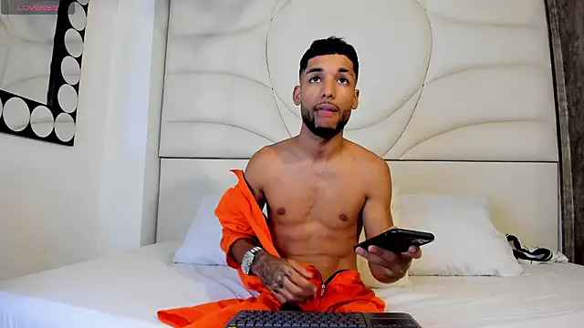 Thiagoferreti online show from February 2026 03:34:02 AM