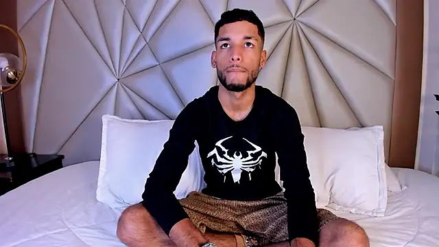 Thiagoferreti online show from February 2026 03:33:01 AM