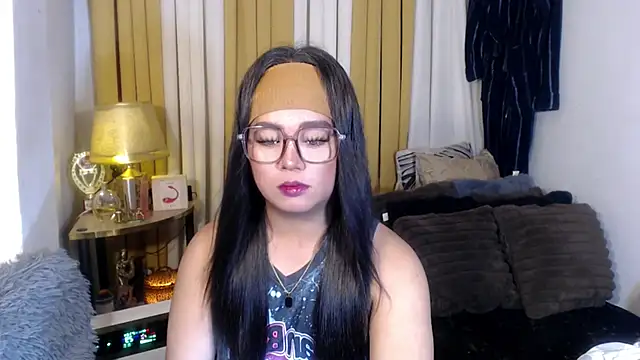 Snapshot of YourSweet-mich chatting on May 2026 02:56:01 PM YourSweet-mich online show from May 2026 02:56:01 PM