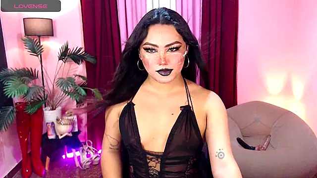 Snapshot of Unique_Maya chatting on October 2025 08:48:02 AM Unique Maya online show from October 2025 08:48:02 AM