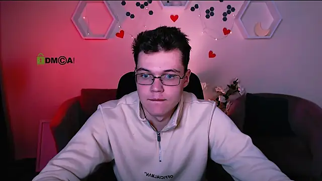 lucas long  online show from October 2025 07:11:02 PM