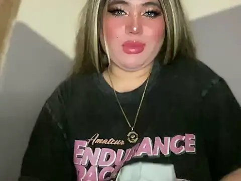 Snapshot of Naughtyrosecum chatting on November 2025 04:11:02 PM Naughtyrosecum online show from November 2025 04:11:02 PM