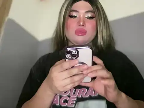 Snapshot of Naughtyrosecum chatting on November 2025 02:49:01 PM Naughtyrosecum online show from November 2025 02:49:01 PM