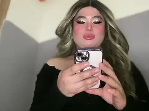 Snapshot of Naughtyrosecum chatting on November 2025 01:36:01 PM Naughtyrosecum online show from November 2025 01:36:01 PM