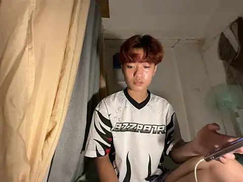 ur little secret online show from November 2025 02:17:01 PM