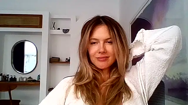 Snapshot of Vidauoo chatting on September 2025 03:12:01 AM Vidauoo online show from September 2025 03:12:01 AM