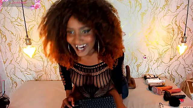 Snapshot of NAOMY_COOPER chatting on October 2025 08:39:02 PM NAOMY COOPER online show from October 2025 08:39:02 PM