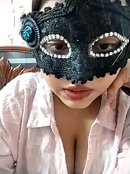 Snapshot of colleen_hoover chatting on October 2025 12:36:01 PM colleen hoover online show from October 2025 12:36:01 PM