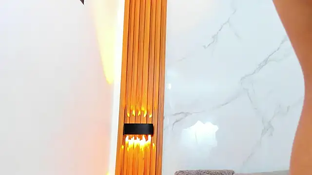 IsabellaMonet online show from November 2025 11:21:01 AM