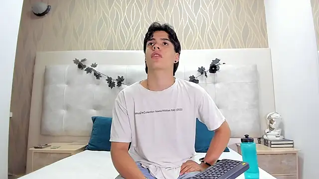 BenitoSaenz online show from November 2025 12:04:01 PM