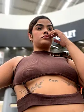 Kaily Sweet16 online show from October 2025 06:45:02 PM