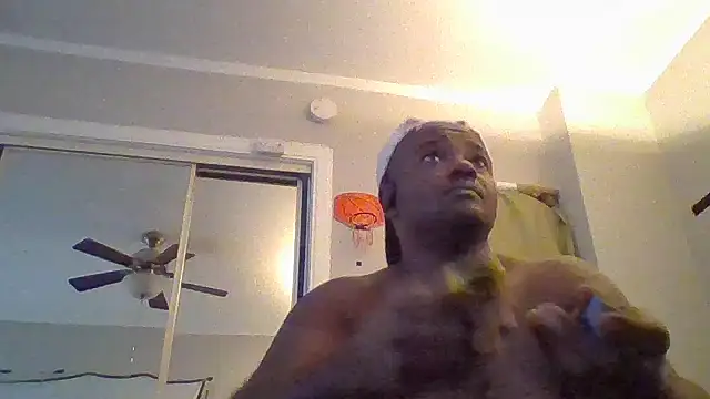 Snapshot of JezOne555 chatting on December 2025 02:32:02 PM JezOne555 online show from December 2025 02:32:02 PM