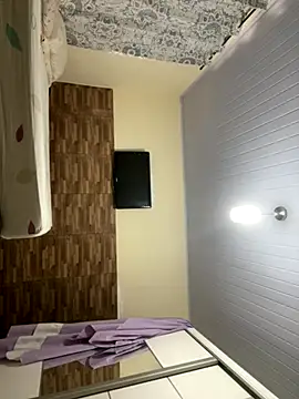 morenaluaa online show from November 2025 07:58:01 PM