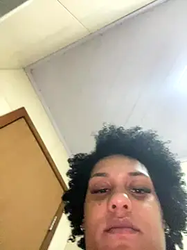 Snapshot of morenaluaa chatting on December 2025 11:43:01 PM morenaluaa online show from December 2025 11:43:01 PM