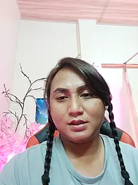 hella queen online show from January 2026 08:20:01 AM