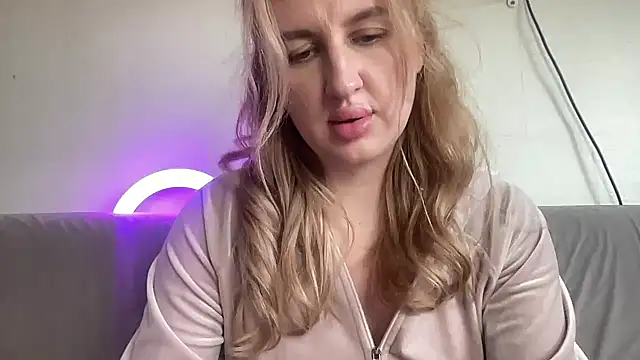 Kadayy1 online show from September 2025 10:37:01 AM