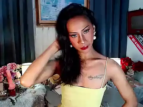 sassylatina online show from September 2025 03:45:02 PM