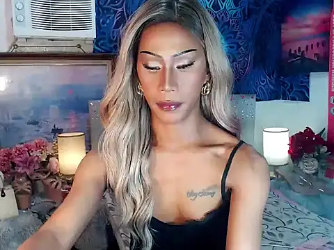 sassylatina online show from February 2026 03:21:02 PM