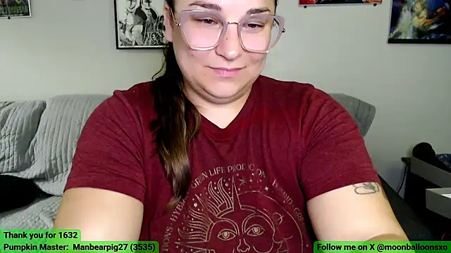 MoonBalloons online show from October 2025 02:32:01 AM