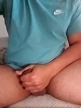 Snapshot of macareno32 chatting on December 2025 03:43:02 PM macareno32 online show from December 2025 03:43:02 PM