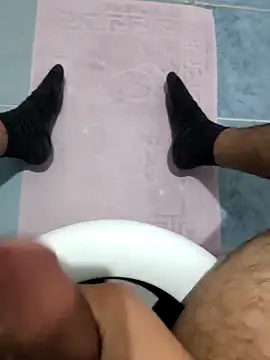 knulll123 online show from November 2025 05:01:02 PM