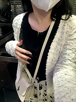 Meii-meyy online show from January 2026 04:10:01 PM