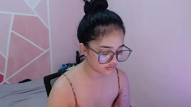 aaliyah walker online show from November 2025 10:48:01 AM