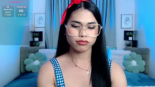 PrettyBlythes TS online show from October 2025 12:39:02 PM