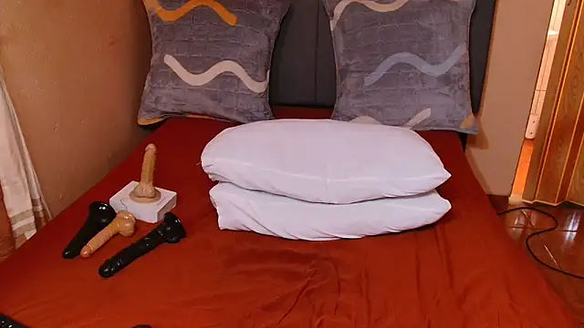 Snapshot of lunasexyXx chatting on February 2026 07:38:01 AM lunasexyXx online show from February 2026 07:38:01 AM