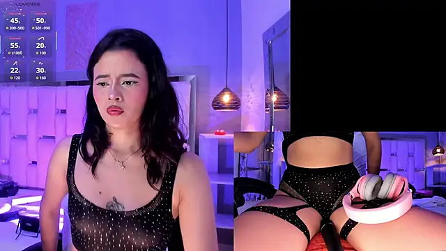 Snapshot of EvelynLips_ chatting on September 2025 03:21:01 AM EvelynLips online show from September 2025 03:21:01 AM