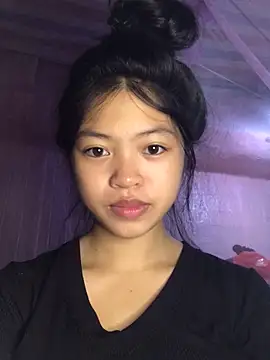 Snapshot of Thy00__ chatting on October 2025 08:23:01 AM Thy00 online show from October 2025 08:23:01 AM