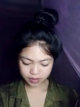 Snapshot of Thy00__ chatting on November 2025 03:22:01 PM Thy00 online show from November 2025 03:22:01 PM