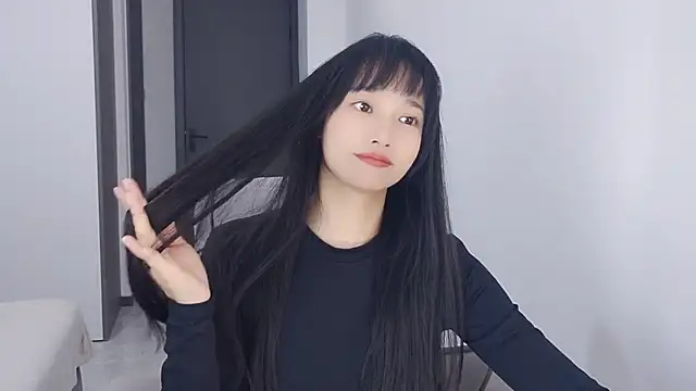 Lisa-3333 online show from November 2025 01:46:01 PM