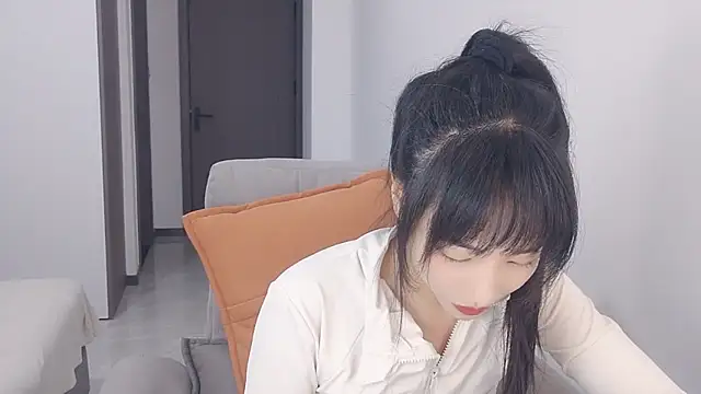 Lisa-3333 online show from November 2025 01:44:01 PM