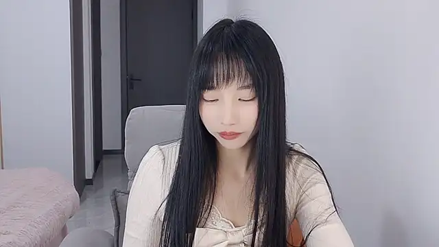 Lisa-3333 online show from November 2025 01:25:02 PM